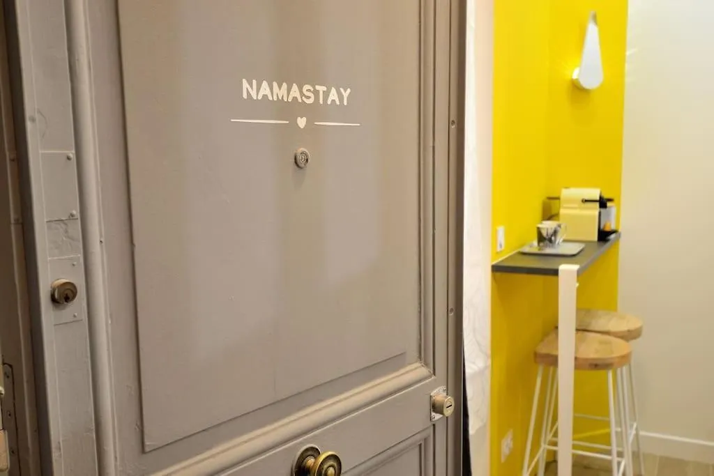 Tiny Cosy Studio Namastay In Trendy Canal St Martin Area Paris 0*,  Frankrig